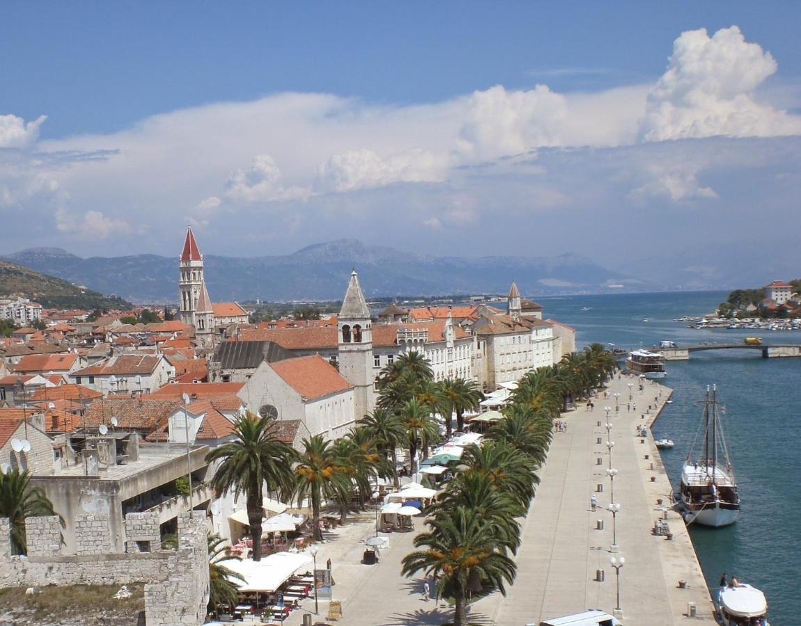 Miolin Beach House Trogir Exterior foto